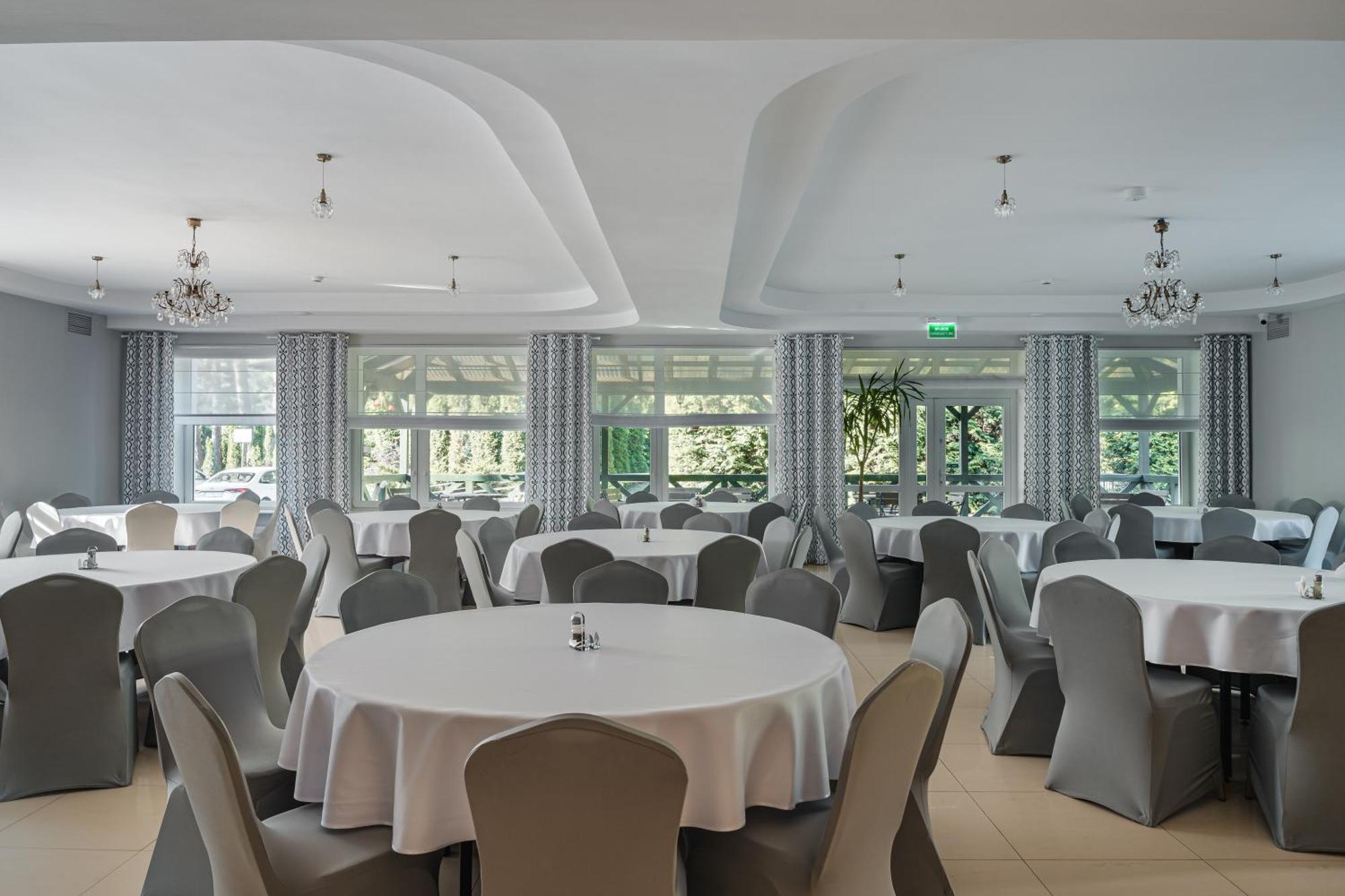 Rewita Waplewo Hotel Maroz Buitenkant foto